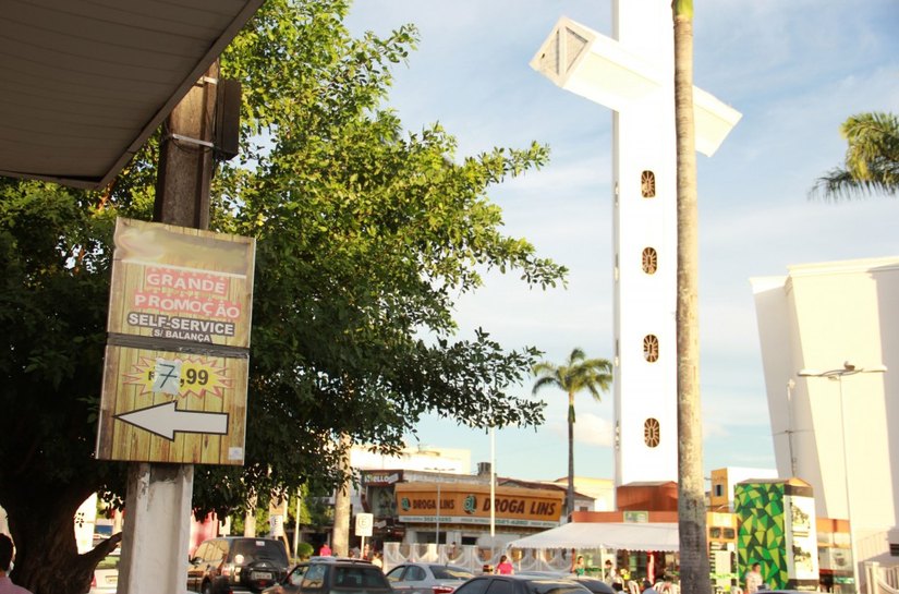 Semasa intensifica fiscalização de publicidade irregular em Arapiraca