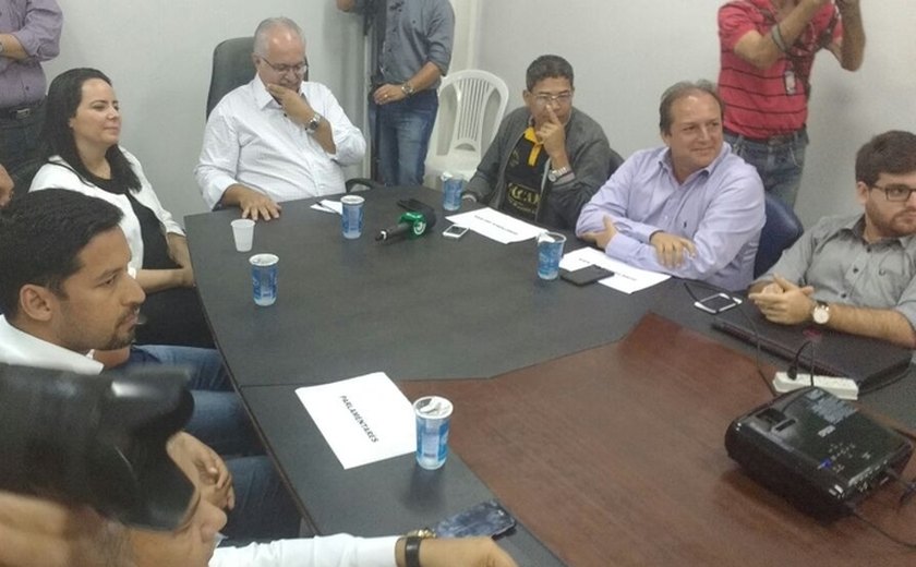 Prefeito Rogério Teófilo anuncia investimentos no time do ASA