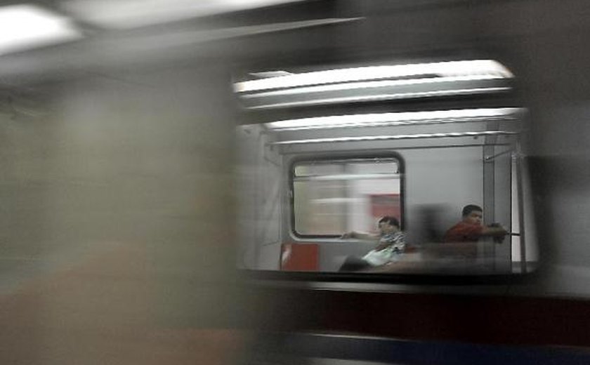 Linhas de metrô e trem funcionarão durante a madrugada da Virada Cultural
