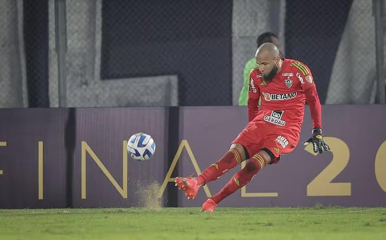 Éverson, goleiro do Atlético-MG, é vítima de racismo em jogo da Libertadores