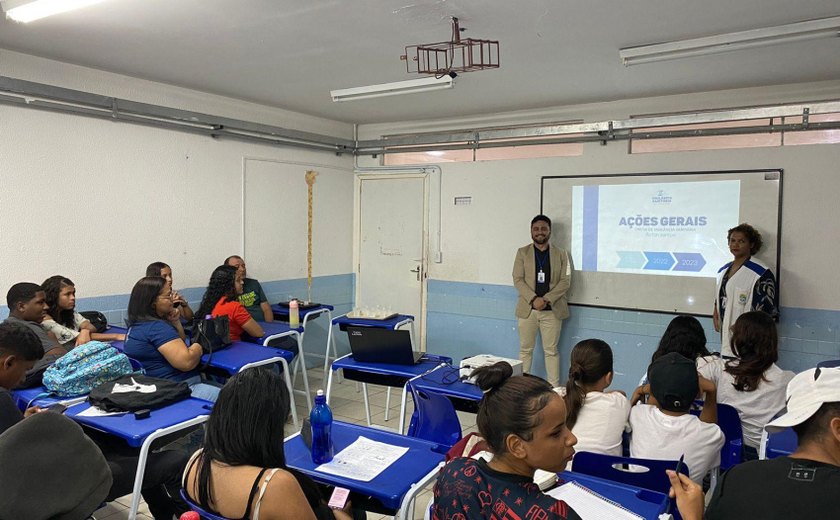 Vigilância Sanitária promove capacitação sobre boas práticas em escola municipal