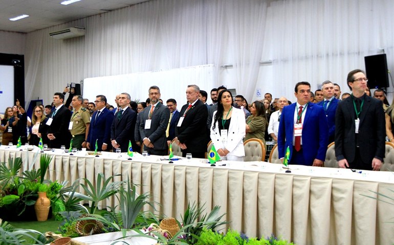 Comissão Brasil-França discute criação de 'Fronteiras Solidárias'