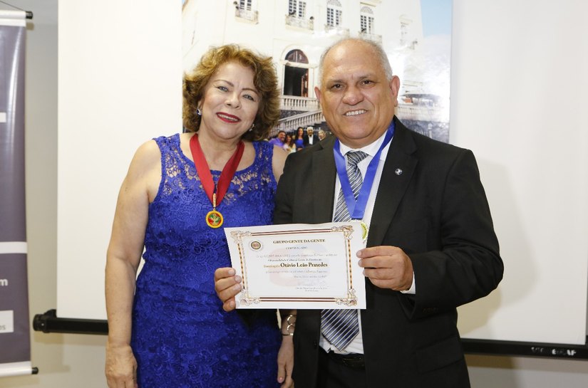 Presidente do TJ destaca seu apreço pela cultura ao ser homenageado