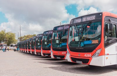 Ônibus Geladão atende toda frota da linha 042-Benedito Bentes/Centro