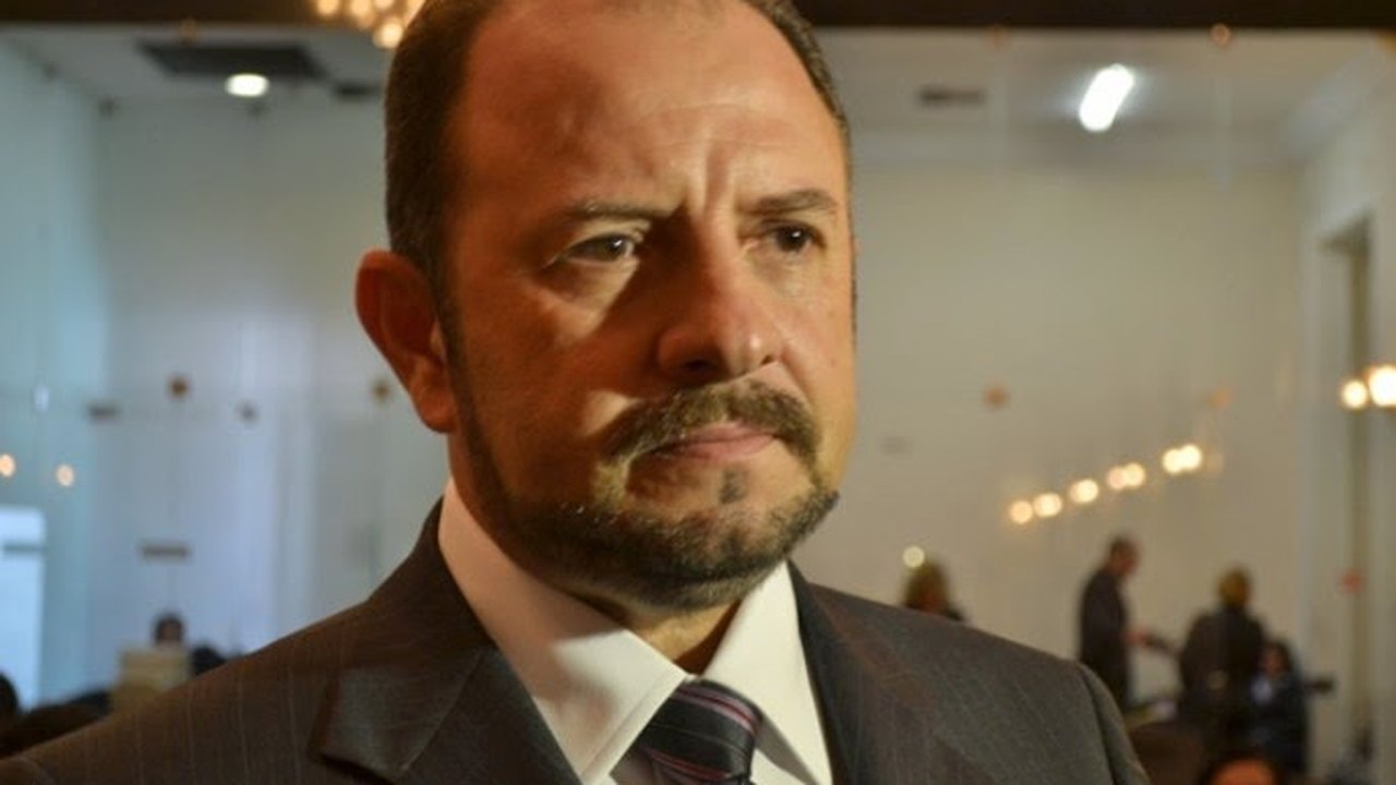 Deputado Antônio Albuquerque assume presidência da ALE