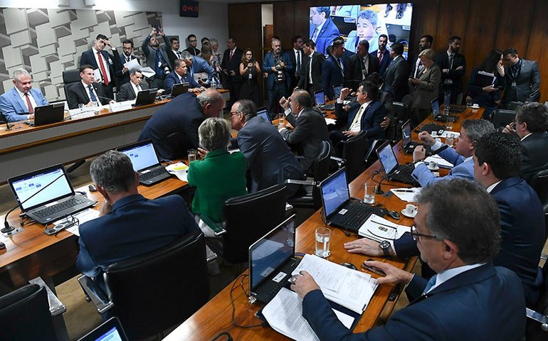 Desoneração da folha: comissão analisa na terça se aceita mudanças da Câmara