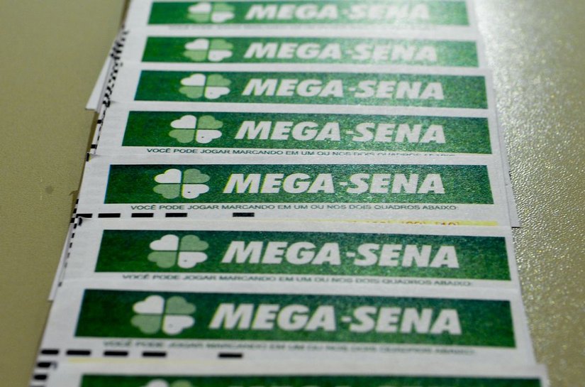 Mega-Sena pode pagar hoje prêmio de R$ 110 milhões