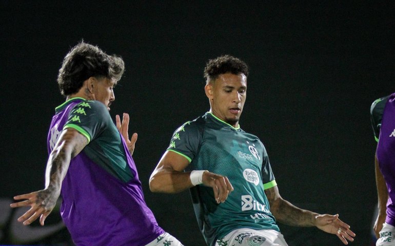 Em duelo de 'desesperados', Guarani e Paysandu empatam sem gols pela Série B