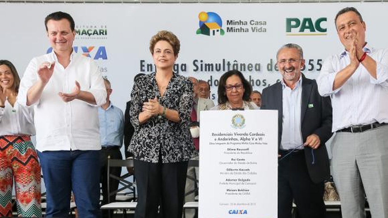 Rio de Janeiro: Dilma visita bairro com alto índice de infestação de Aedes
