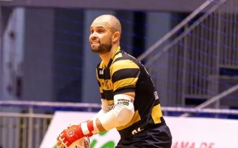 Vasco volta ao Maracanãzinho para duelo de futsal e homenageia ídolo de 2000