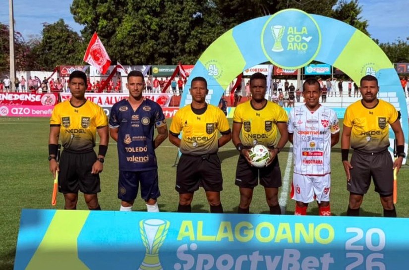 Darlisson marca no fim, e Penedense vence Cruzeiro-AL por 1 a 0 pelo Alagoano