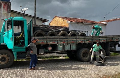 Prefeitura de Penedo recolhe mais de 8 toneladas de pneus no primeiro semestre deste ano