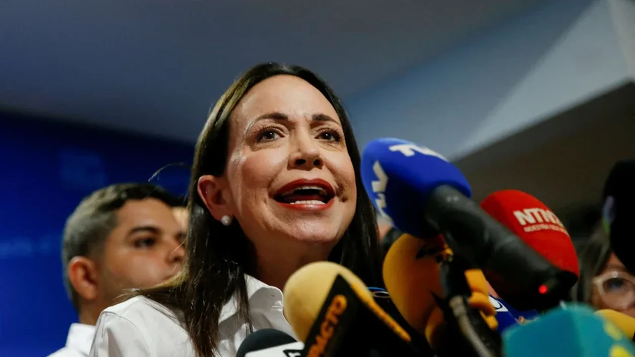 Governo da Venezuela investigará líder da oposição Marina Machado por apoiar sanções dos EUA