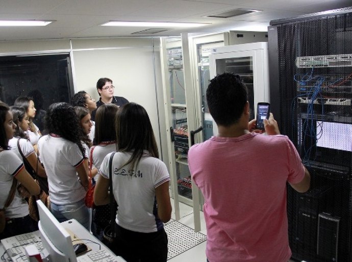 Estudantes de Rio Largo adquirem conhecimento durante visita ao Itec