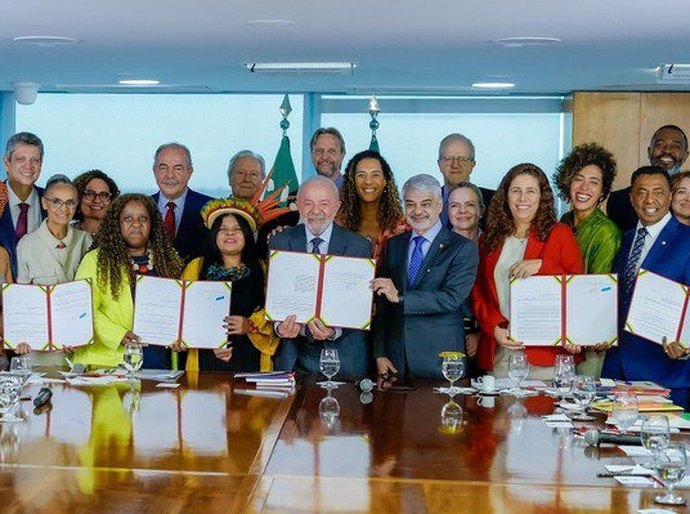 Lei reserva 30% das vagas no serviço público a negros, indígenas e quilombolas
