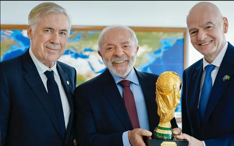 Lula revela conversa com Ancelotti sobre convocação de Neymar para a Copa