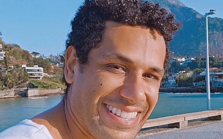 Amaury Lorenzo é vítima de haters na internet: 'Esfaquear ele 500 vezes'