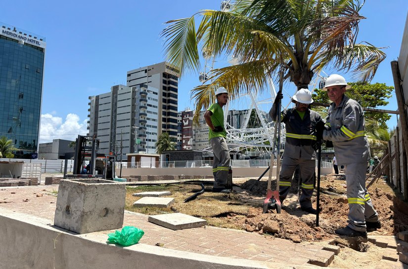 Ilumina Maceió inicia obras de infraestrutura elétrica na revitalização da Praça Multieventos, na Pajuçara
