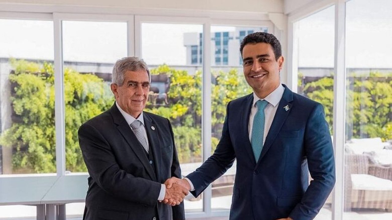 Prefeito de Maceió, JHC, prestigia posse do desembargador Orlando Rocha