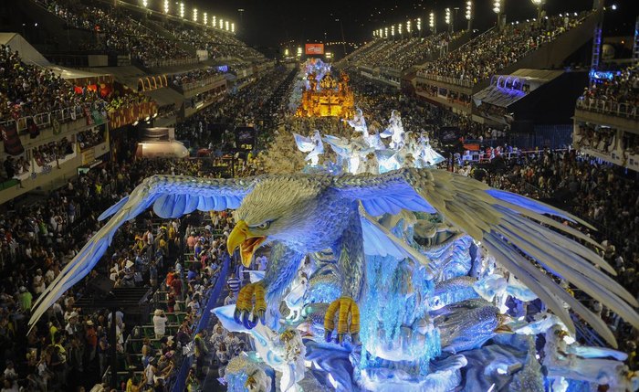 O carnaval de rua permanece suspenso