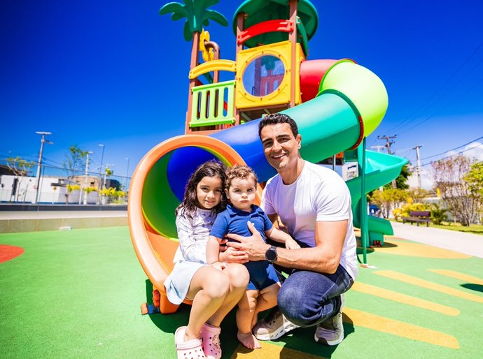 JHC visita Renasce Salgadinho com os filhos e destaca transformação ambiental de Maceió