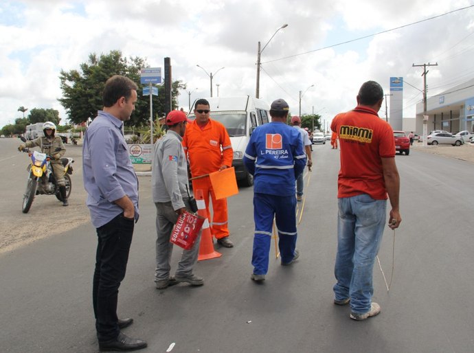 Yale determina pintura nas entradas de Arapiraca