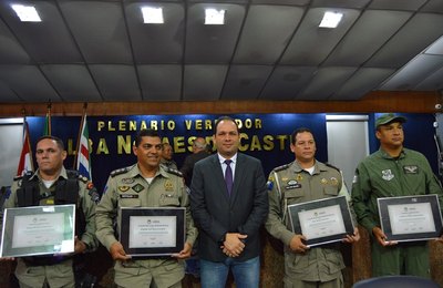 Integrantes da Polícia Militar de Alagoas são homenageados em sessão solene na CMM
