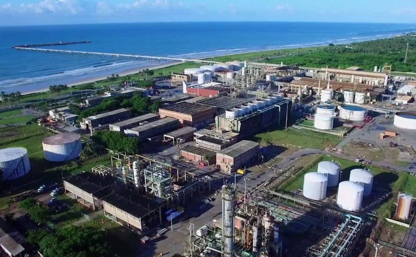 Vereadores de Maceió coletam assinaturas para criar CEI da Braskem