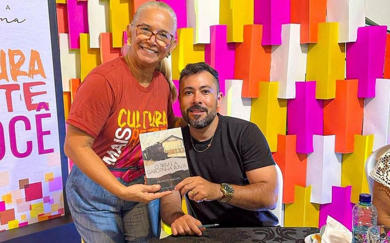 Livro 'O Trem e a Garotinha Ruiva' é lançado em noite literária na Casa Jorge de Lima