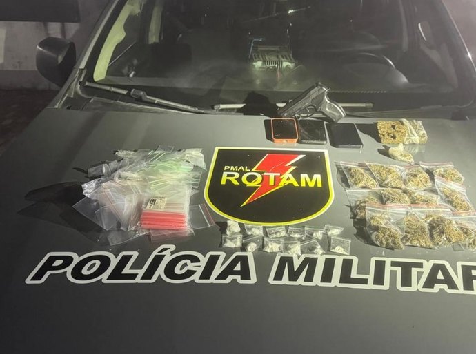 Polícia Militar apreende drogas e captura foragido da Justiça em Maceió