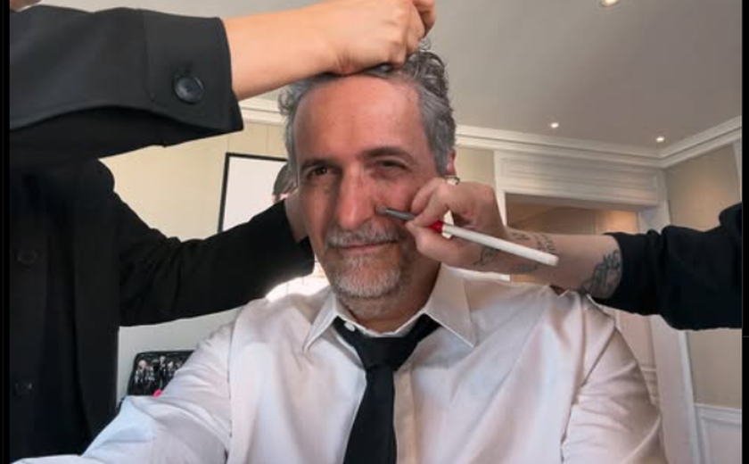 Kleber Mendonça Filho posta foto com vencedor da Palma de Ouro e se despede de Cannes