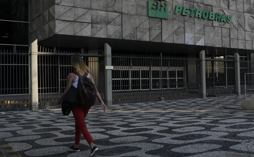 Petrobras tem resultado negativo de R$ 2,6 bi no segundo trimestre