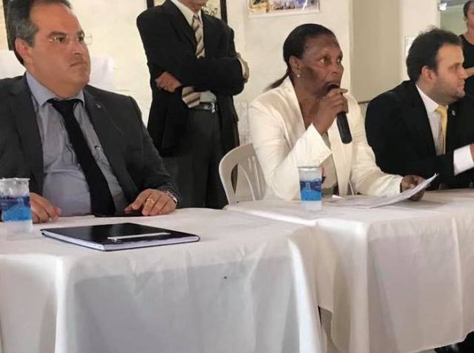 Vice-presidente da Câmara conduz sessão ordinária no bairro do Pinheiro