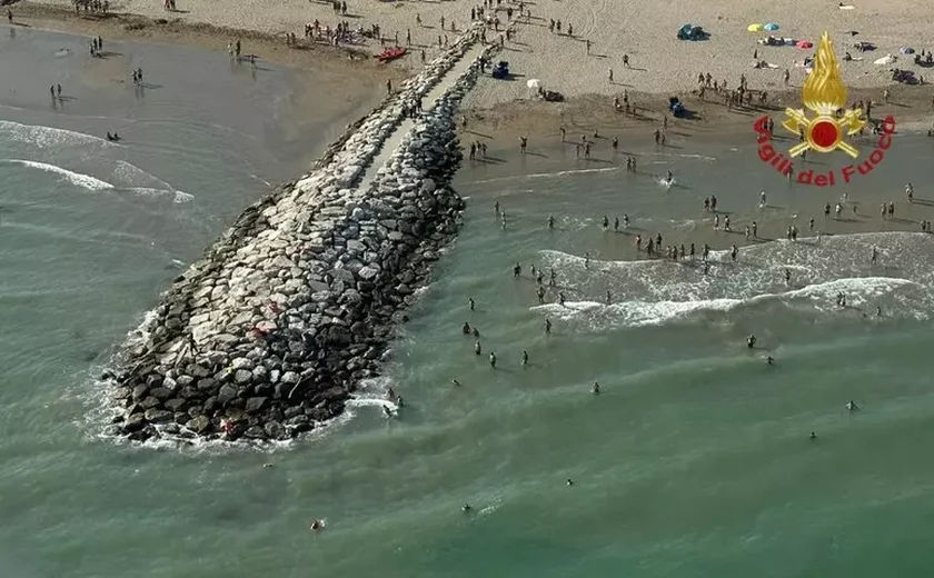 Menino de 6 anos desaparecido na Itália é achado no fundo do mar