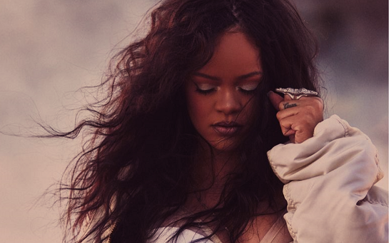 No Super Bowl, Rihanna manterá tradição de artistas e não receberá cachê