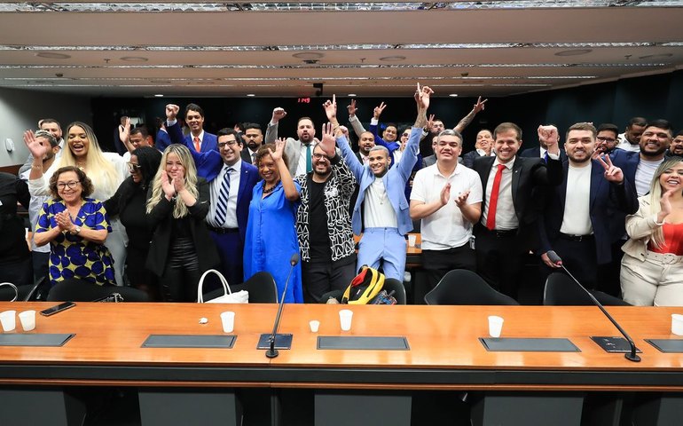 Lei institui data de nascimento de Reginaldo Rossi como Dia do Brega