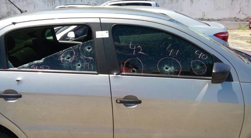 carro baleado  / Foto: SSP