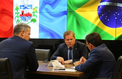 Secretário Maykon Beltrão solicita mais vacinas para Alagoas m reunião no Mapa