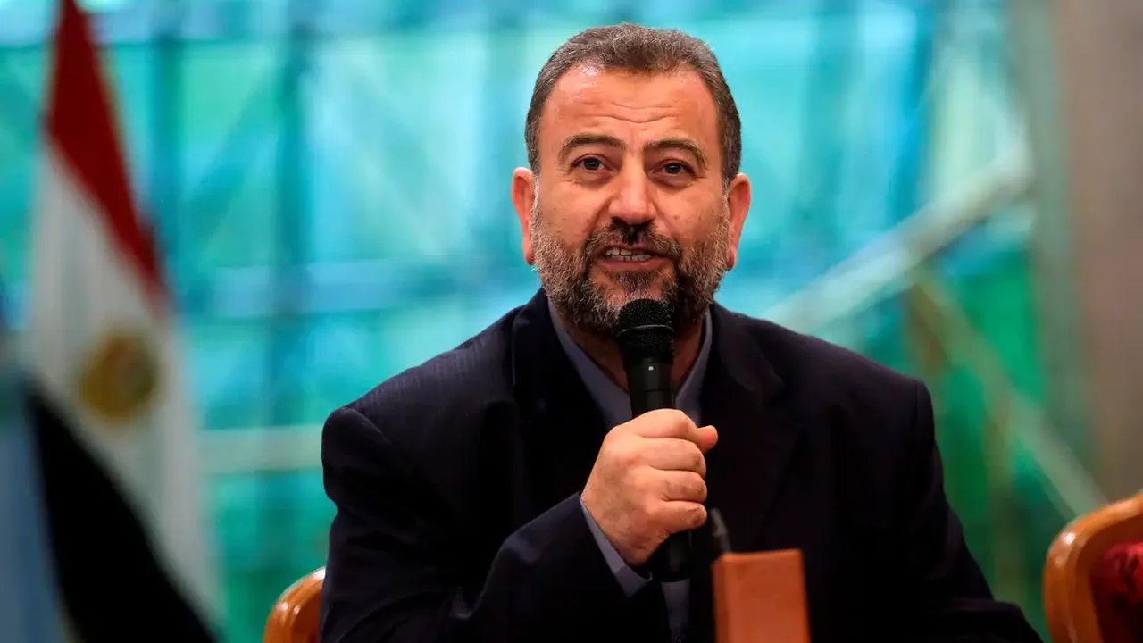 Hezbollah lança ataque mais profundo a Israel em resposta à morte de um de seus membros