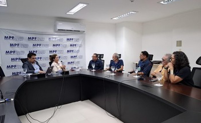 Nomenclatura de órgãos públicos foi um dos temas da reunião que contou com a participação do ex-preso político Fernando Costa