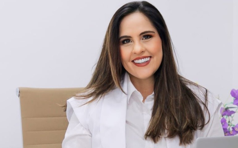 Enfermeira vive jornada múltipla e dedica 20 anos de sua vida à saúde de Alagoas