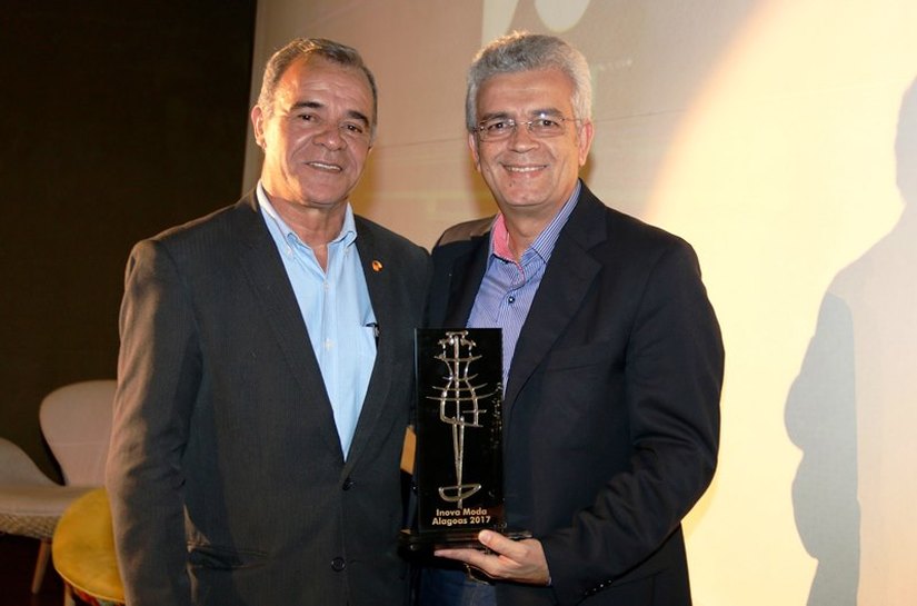 Sebrae em Alagoas é homenageado durante lançamento do Caderno Inova Moda