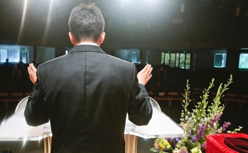 Pastor é preso na Bahia suspeito de abusar sexualmente de fiéis durante 'rituais de purificação'