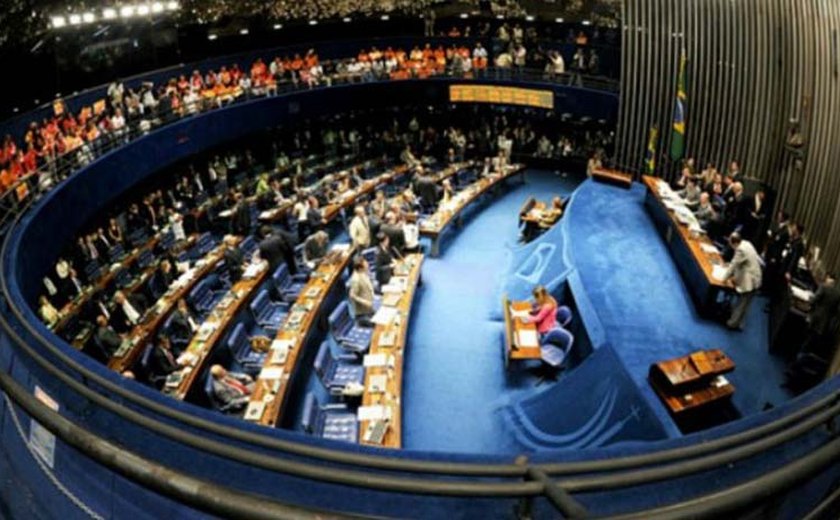 CCJ adia votação de parecer sobre rito de cassação de mandato parlamentar