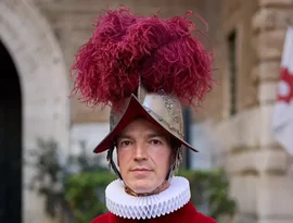 Papa Leão XIV escolhe oficial da Guarda Suíça como novo mordomo