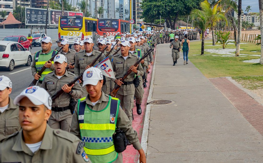 Futuros soldados da PM participam da Marcha de Ascensão Militar