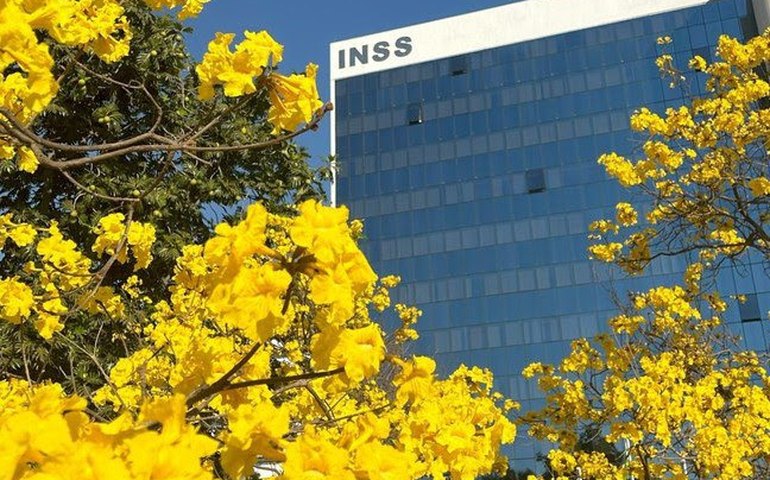 Mais de meio milhão de aposentados e pensionistas já aderiram ao acordo de ressarcimento do INSS