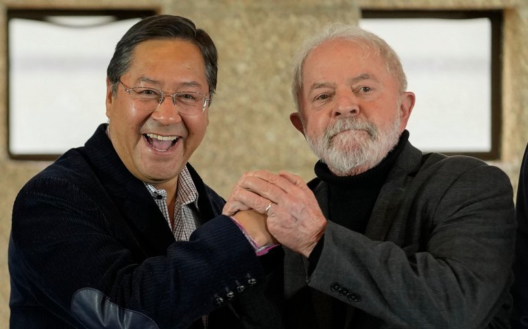 Lula se compromete a acelerar integração da Bolívia ao Mercosul caso seja eleito