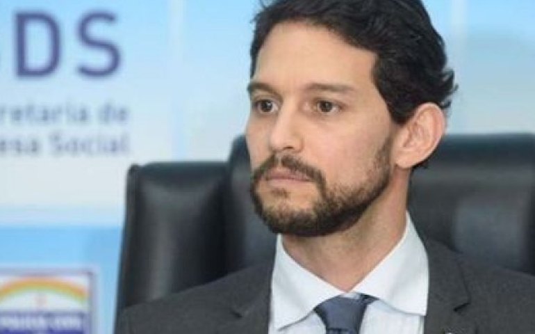 Secretário de Defesa Social de PE entrega cargo após violência da PM em protesto