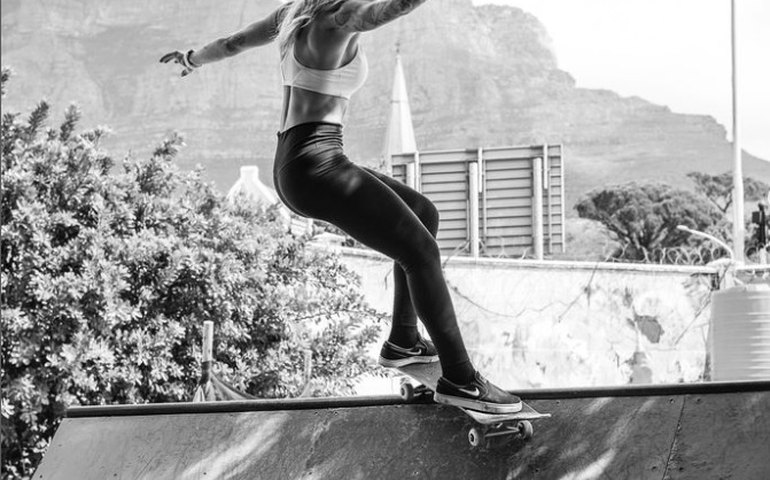 Letícia Bufoni troca skate por volante e vai pisar no acelerador na Porsche Cup